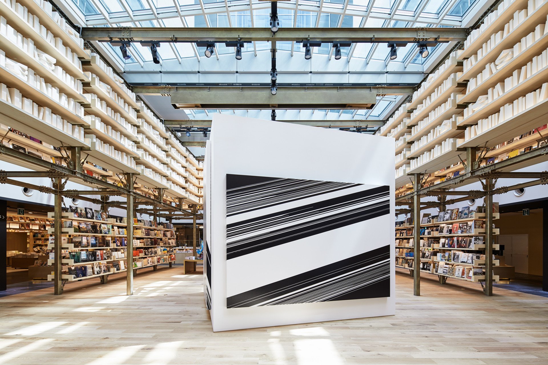 📚 긴자 츠타야 서점(긴자 츠타야 쇼텐) 이미지 1